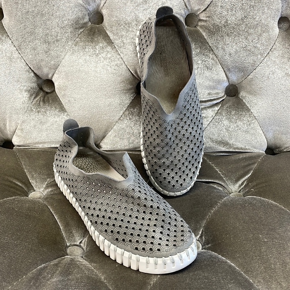 ILSE JACOBSEN SHOE PERFORATED SHIMMER MICROFIBRE UPPER PLATFORM SOLE TULIP 3577-710111  3373-660 SILVER PEARL